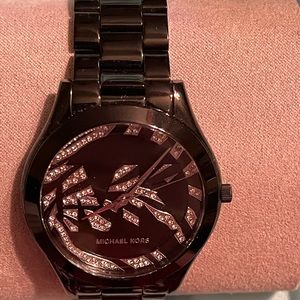 Only worn once.  Excellent like new condition!